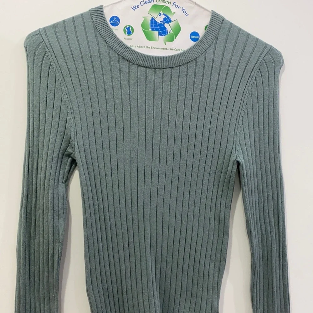 Green-blue Ribbed Top - Picture 1 of 2
